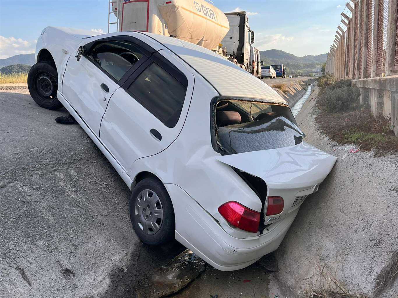  Yatağan-Milas Karayolu'nda kaza: 1 yaralı haberi