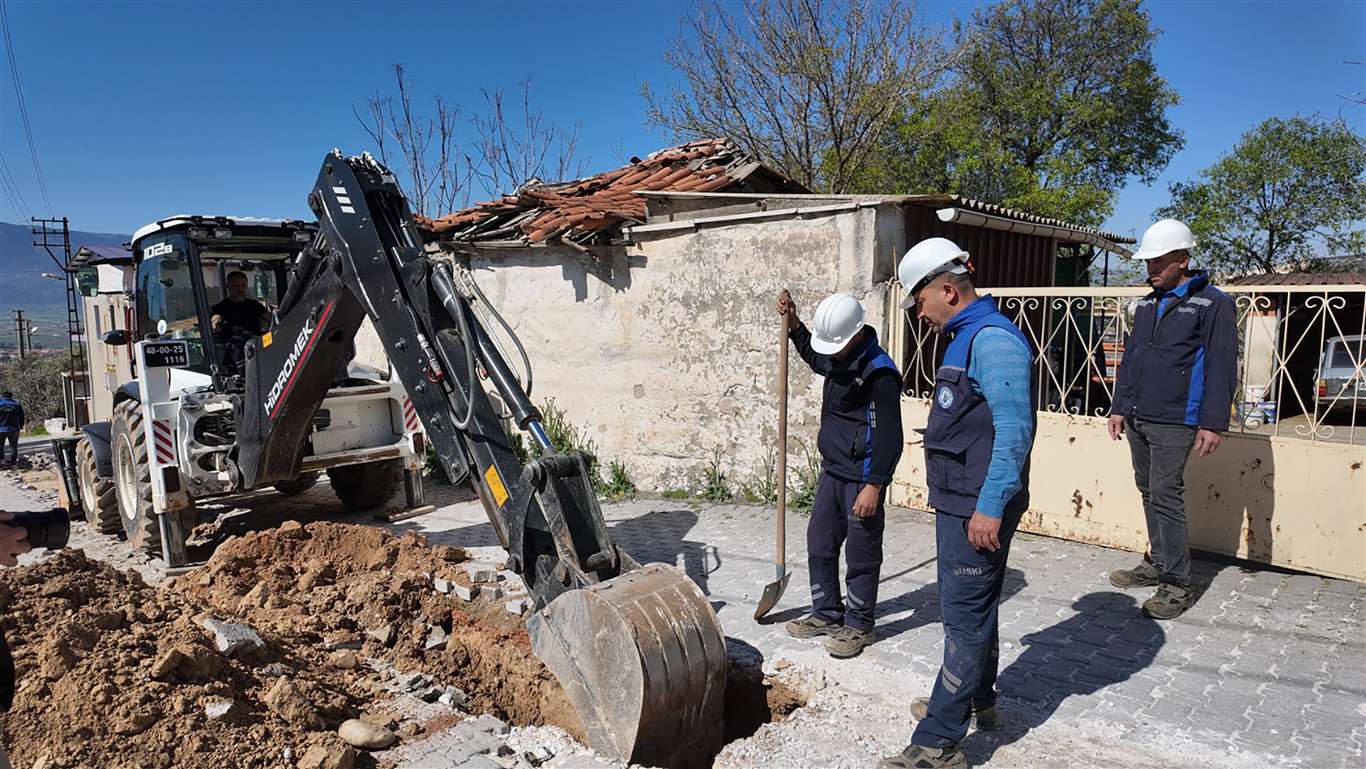  Yatağan Dere Mahallesi'nde içme suyu hatları yenileniyor haberi