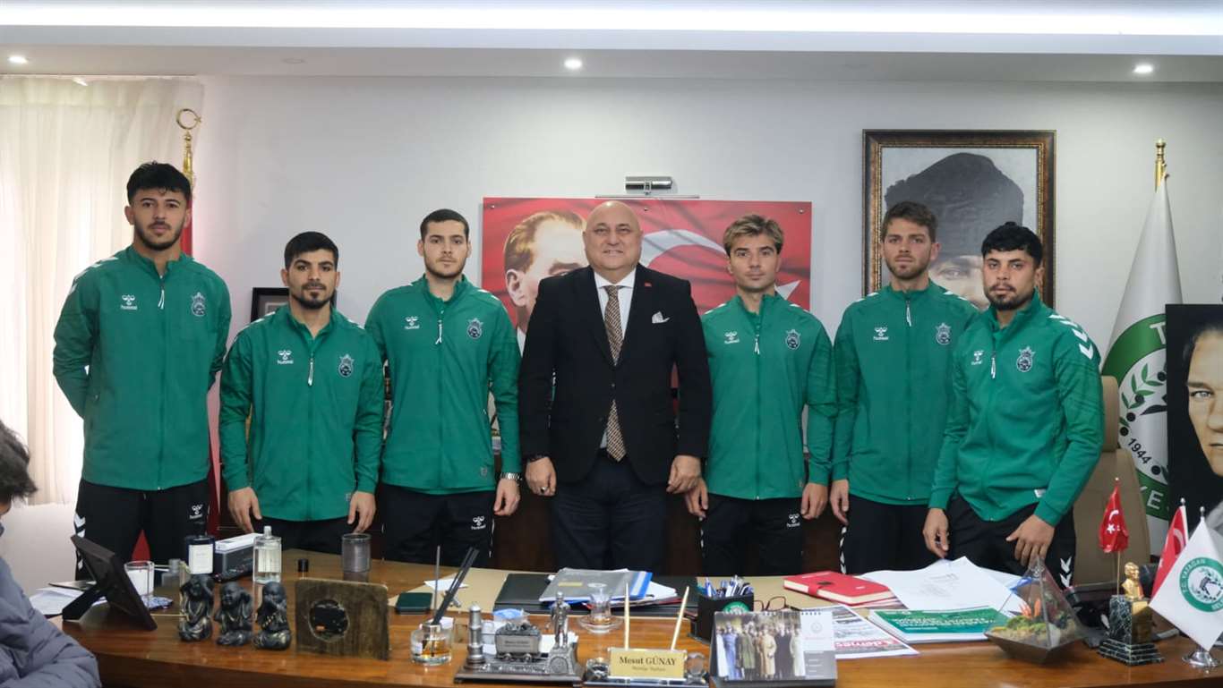  Yatağanspor yönetimi ve futbolculardan Başkan Günay'a ziyaret haberi