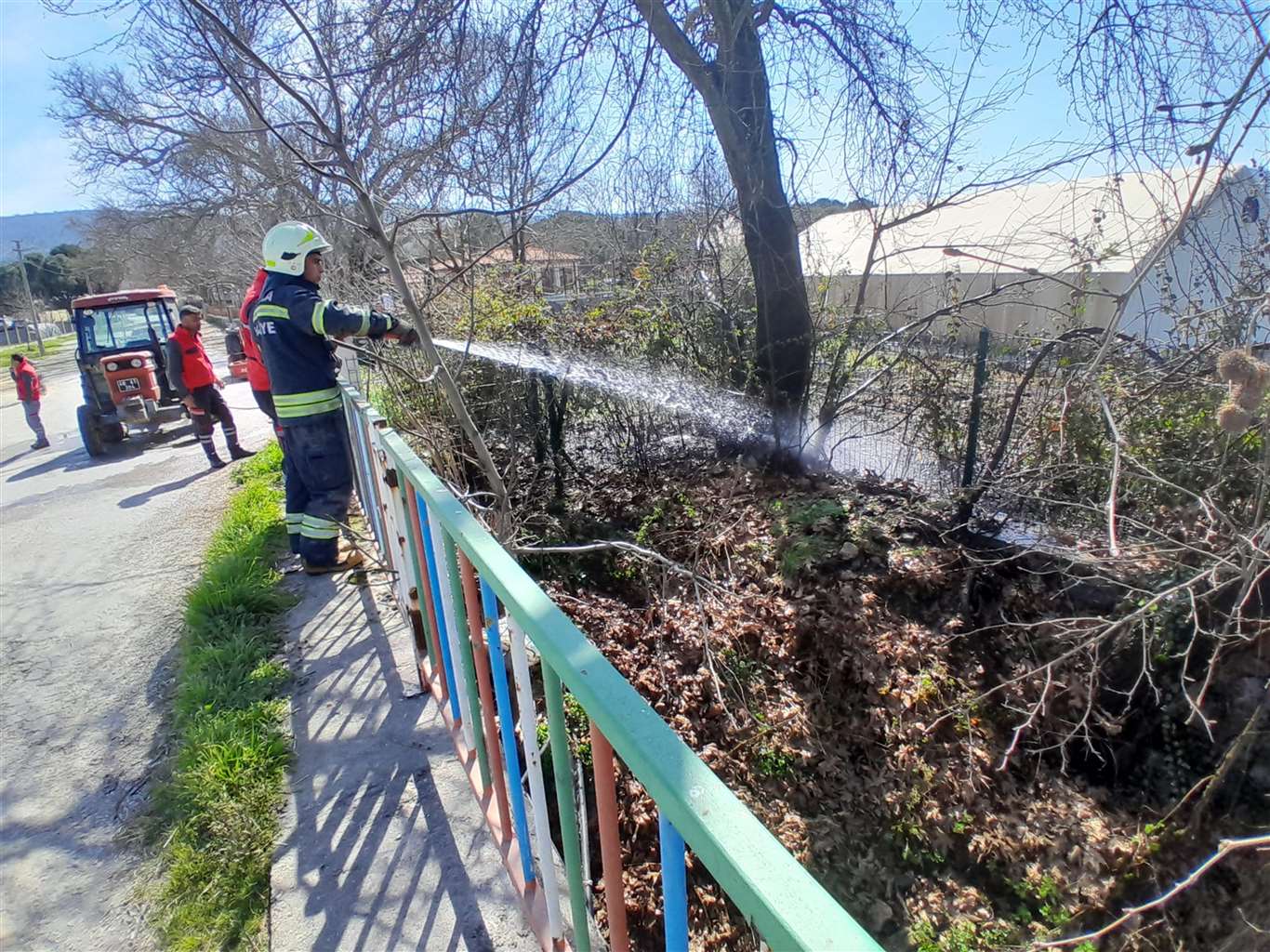 Menteşe'de otluk alanda çıkan yangın söndürüldü haberi