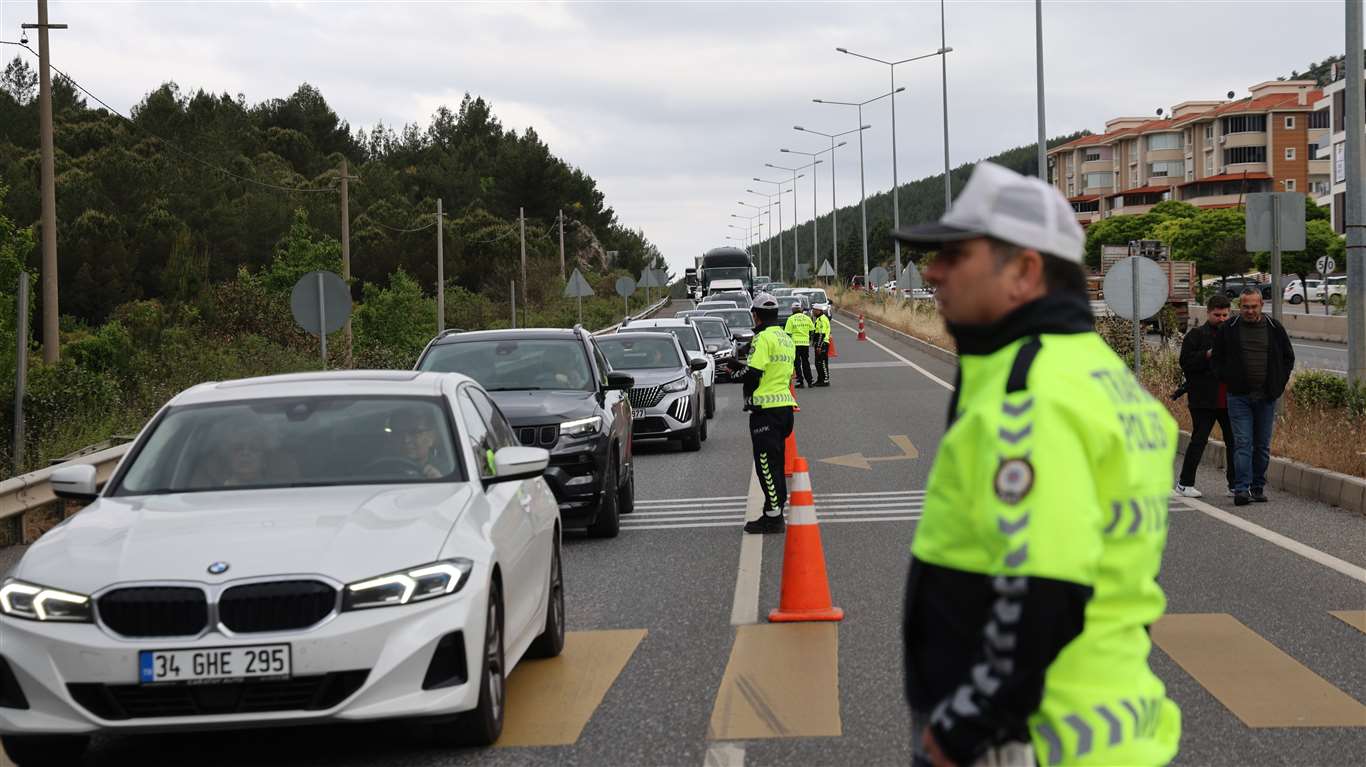  Bayram tatilinin adresi Muğla: Oteller dolu, yollar kilit haberi
